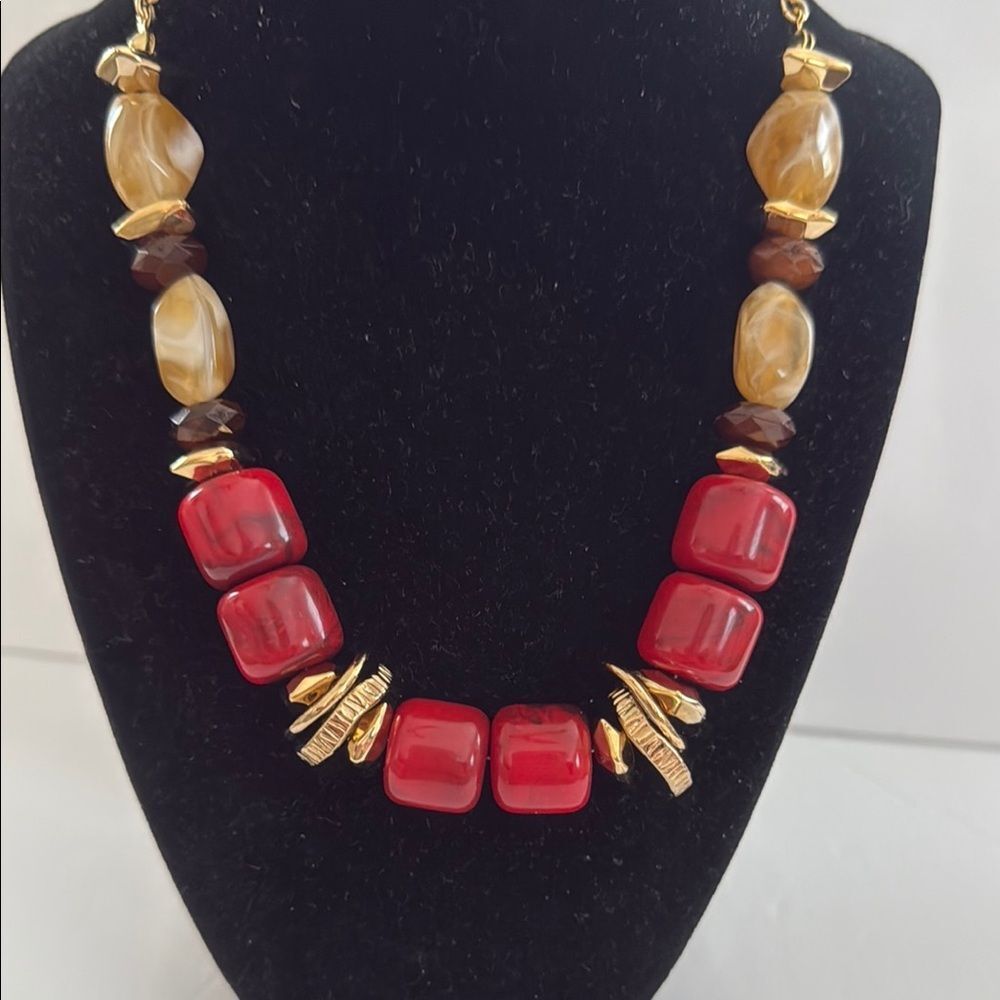 NWT Chico’s Elegant Red and Gold Beaded Necklace - Picture 2 of 10